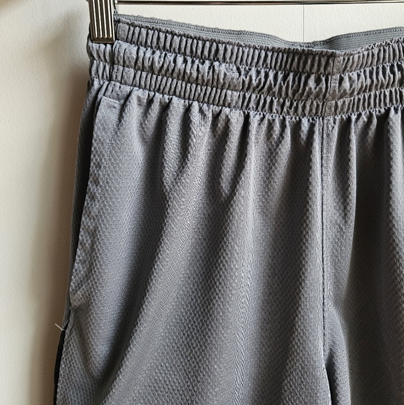 Nike Dri-Fit Athletic Shorts in Men's M - Picture 2 of 12